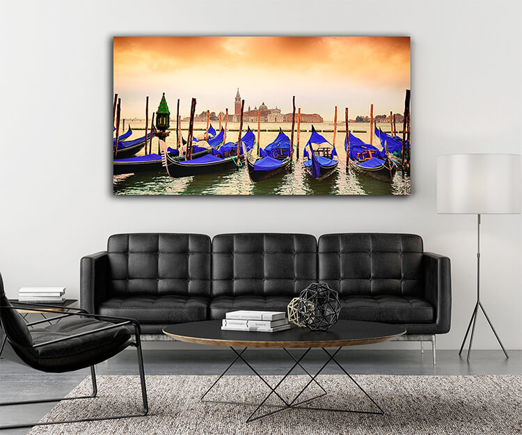 M4 0007 MOCKUP 0001 PRINT PANORAMIC 0006 28740566 gondolas in venezia AOAY1617