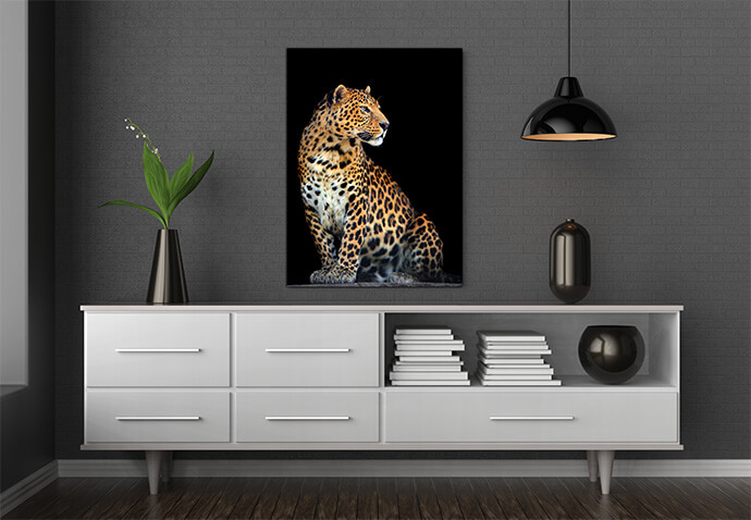 M3 0013 MOCKups 0016 Print Landscape 0002 22676022 leopard portrait on dark background AOAY1717
