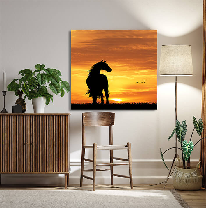 M10_0040_MOCKUPS_LAND_0035_21375554_horse-silhouette-at-sunset_AOAY2194