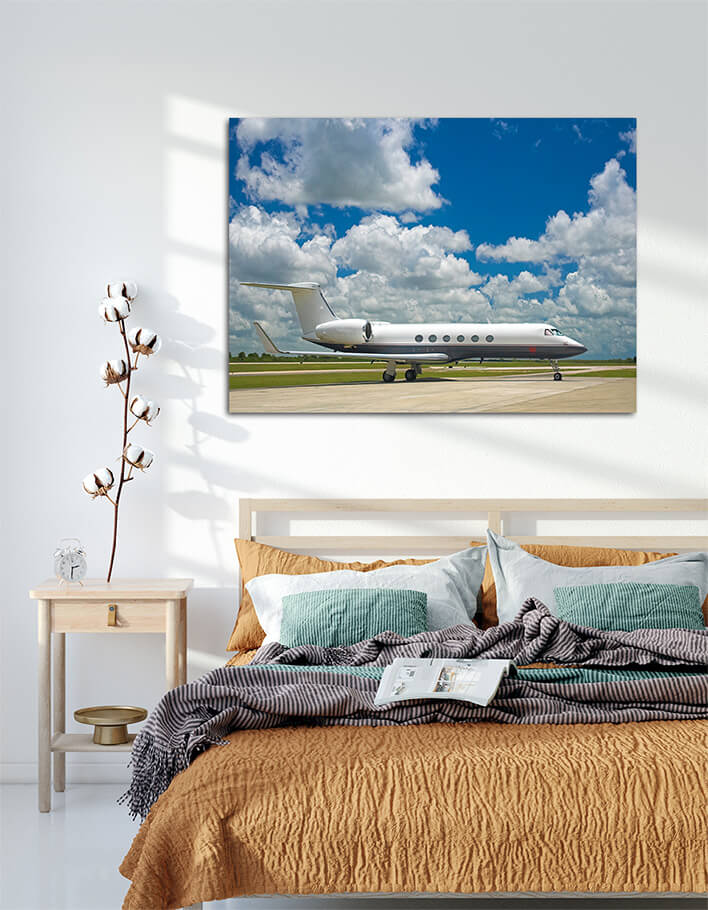 M1 0039 ML 0070 20676 corporate jet AOAY2528