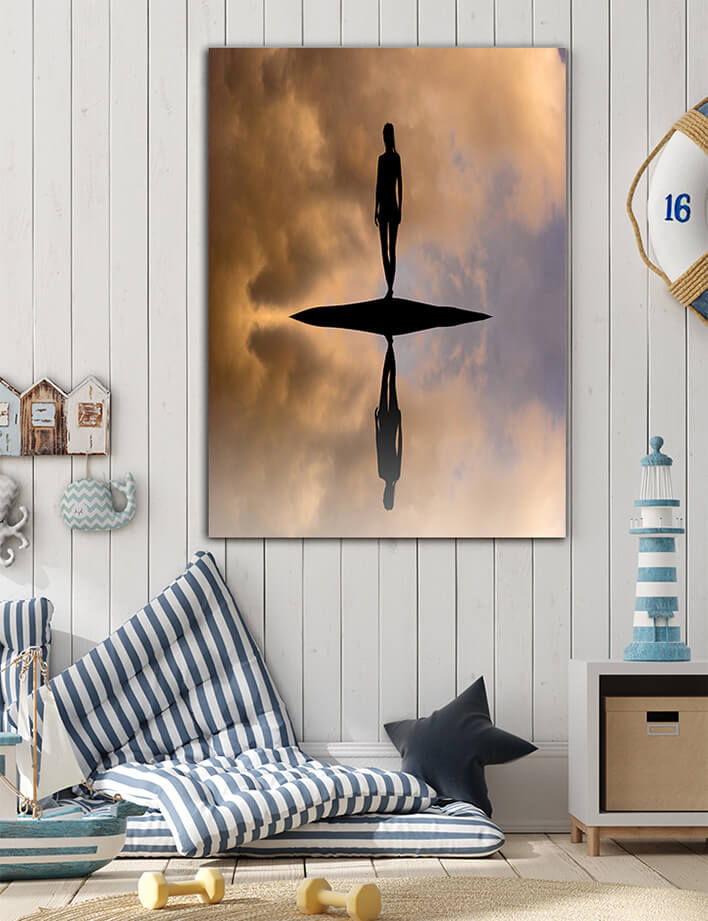 M5 0019 MP 0015 PRINT L 0026 24884086 woman on the island reflection in the water AOAY2450