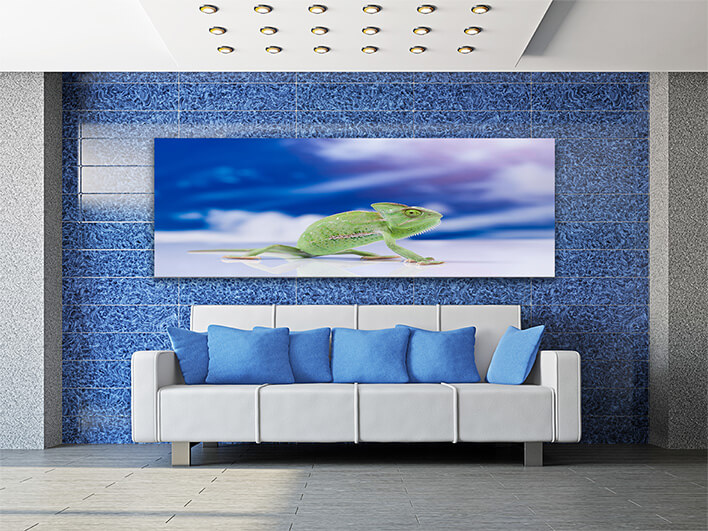 M6 0009 MOCKUP L 0013 16820976 chameleon on the blue sky bright vivid exotic climate AOAY1909