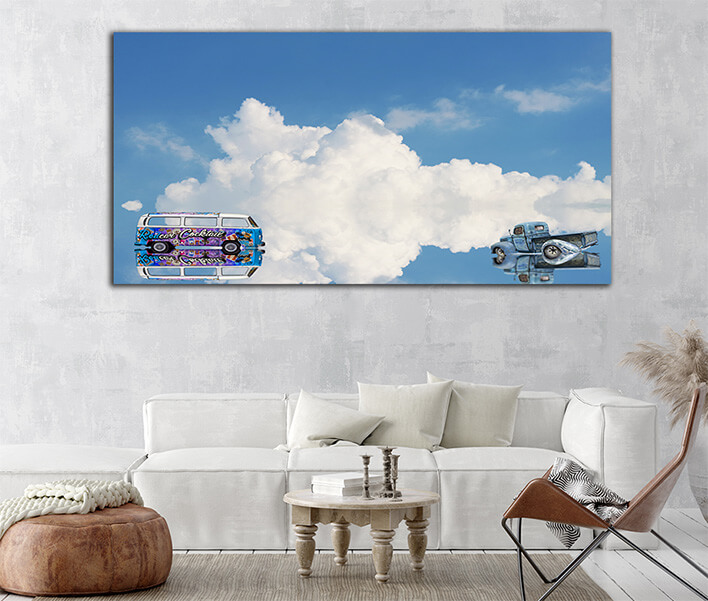 M6 0018 ML 0013 31026958 art of paint on cocktail van parking on lake and reflection AOAY2457