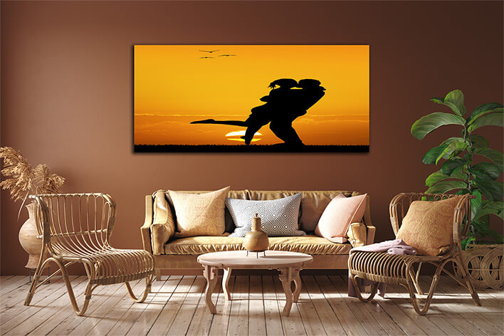M7 0061 MOCKUPS LAND 0016 23049046 couple kissing at sunset AOAY2213