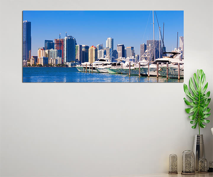 3M 0028 MP 0044 14742462 miami south beach marina with skyline AOAY3130