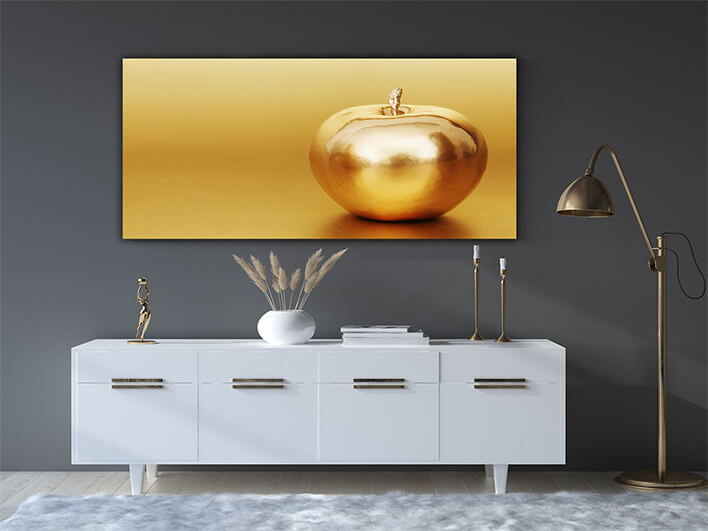 M3_0027_ML_0043_6251466_gold-apple-on-gold-background_AOAY1162