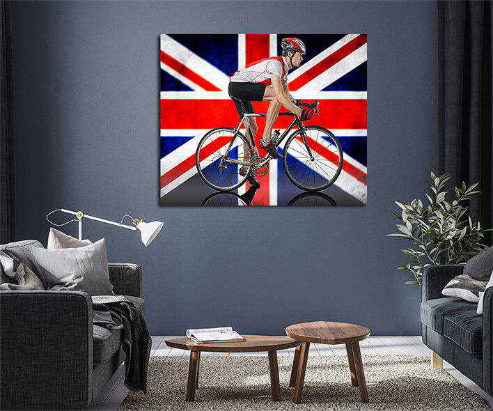 M8_0019_MML_0006_ML_0053_10154476_male-cyclist-cycling-in-front-of-union-jack-flag_AOAY2798