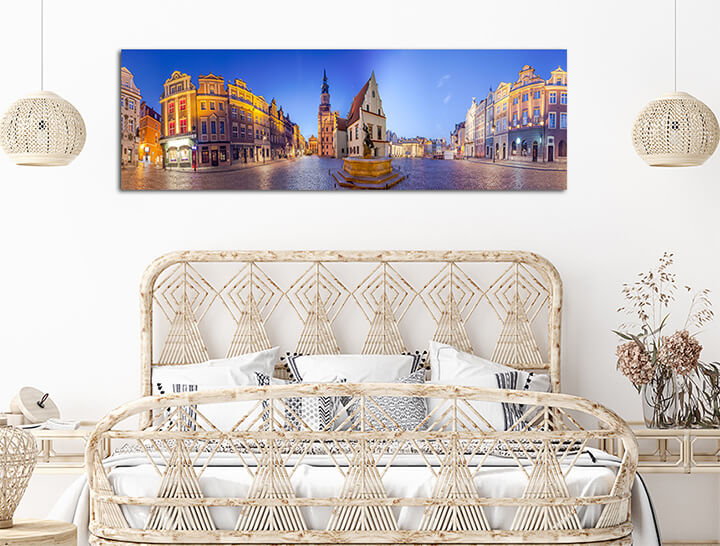 N1 0022 ML 0024 20931766 night skyline of poznan old market square in western poland AOAY3164