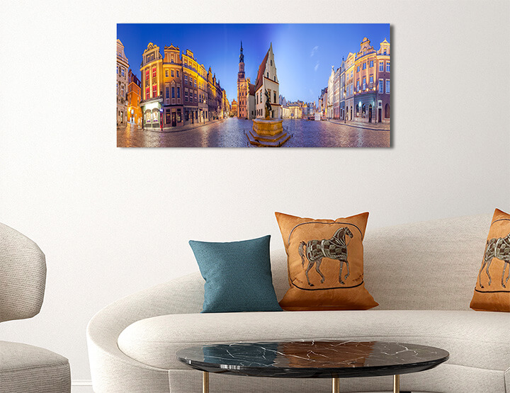 S3 0027 ML 0024 20931766 night skyline of poznan old market square in western poland AOAY3164