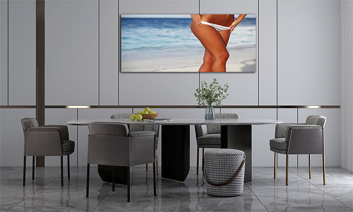 M2 0016 ML 0029 5073130 woman in bikini AOAY3376