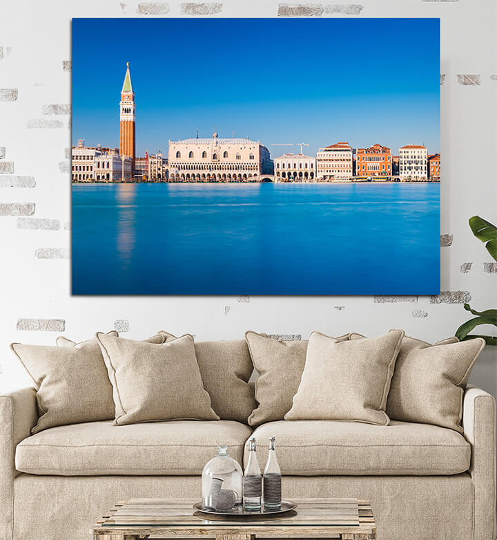 M5 0018 ML 0014 32094294 venice cityscape italy view of the san marco square AOAY3232