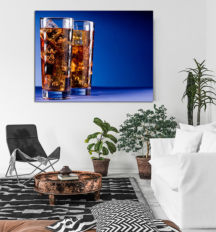 R2 0002 MS 0025 5071730 glass of cola with ice AOAY3598