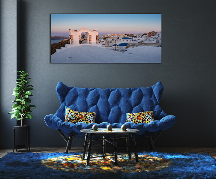 R2 0010 MP 0006 35470488 oia village santorini during sunset at the island of santorini greece AOAY3725