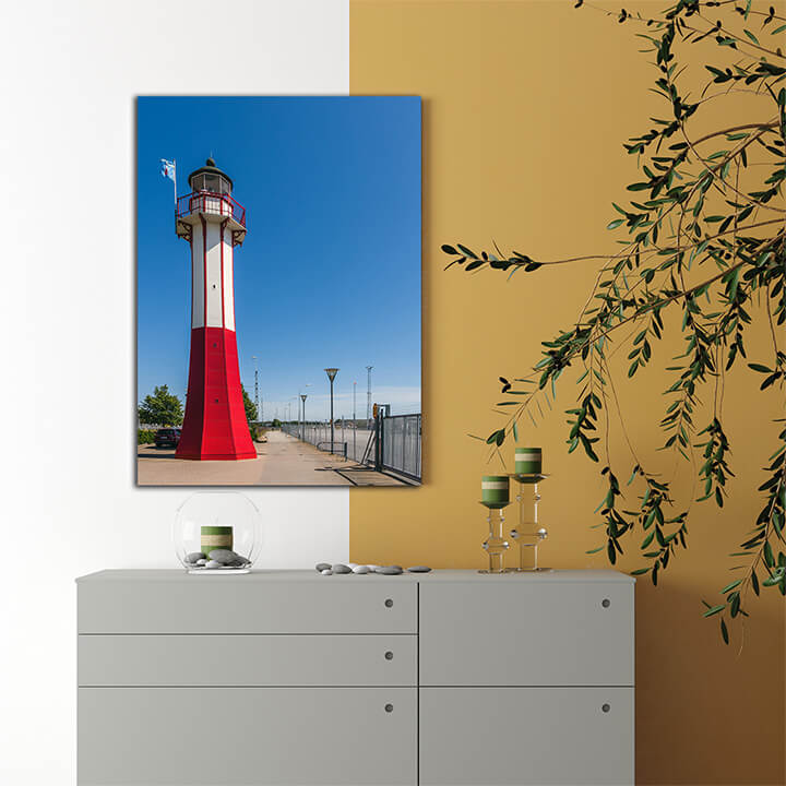 R2 0015 MP PORTRIATE 0011 20508076 old lighthouse AOAY3861