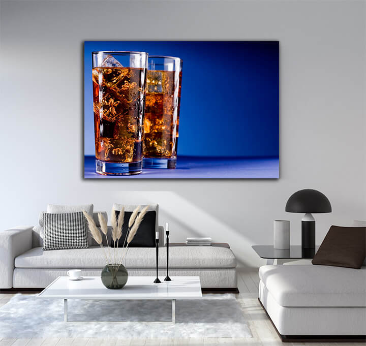 R3 0005 MS 0025 5071730 glass of cola with ice AOAY3598