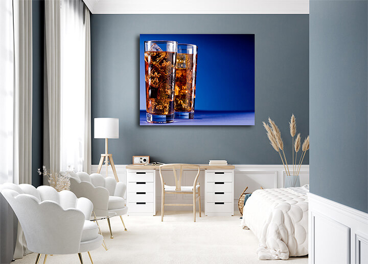 R6 0002 MS 0025 5071730 glass of cola with ice AOAY3598