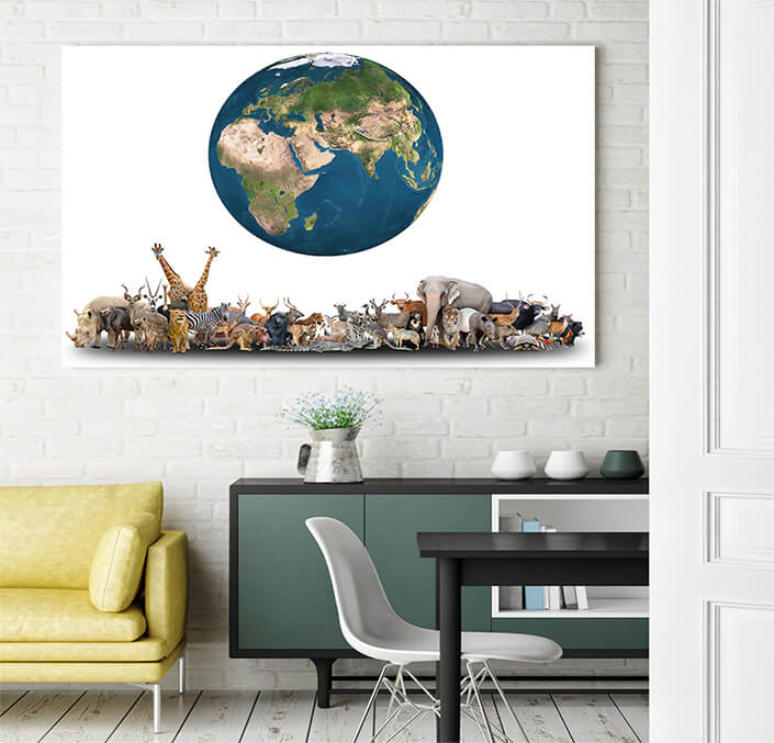 WEB 03 0003 ML 0018 18374596 animal of the world with planet earth AOAY3509