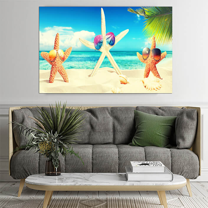 WEB02 0027 ML 0036 46944080 starfish with sunglases on the sunny beach summer holiday AOAY4424