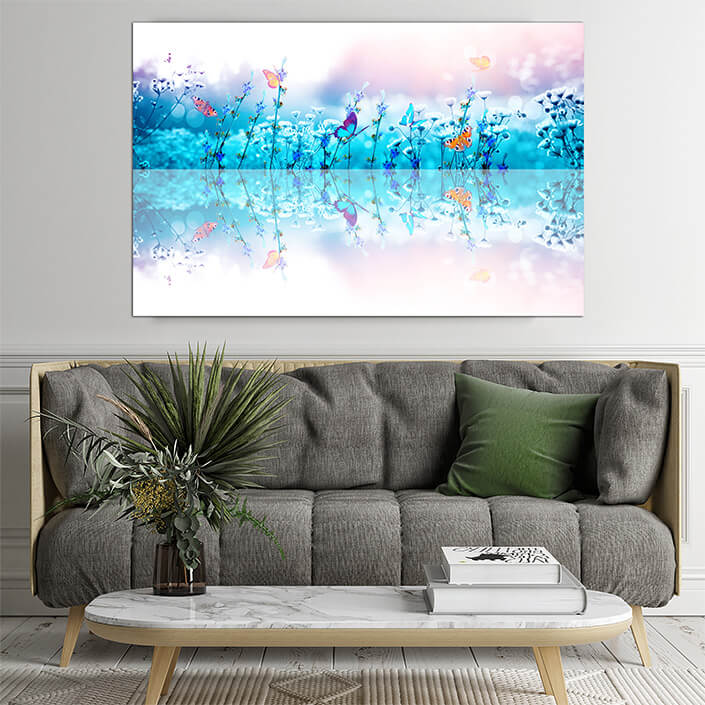 WEB02 0056 ML 0003 47277804 beautiful nature view of butterfly on blurred background in garden AOAY4451