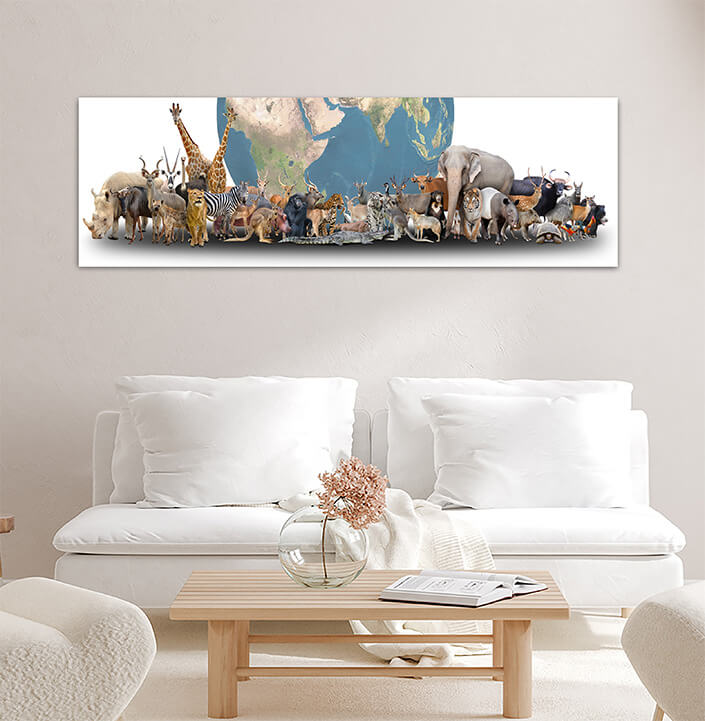 WEB04 0003 MP Panoramic 0004 18375064 animal of the world with planet earth AOAY3512
