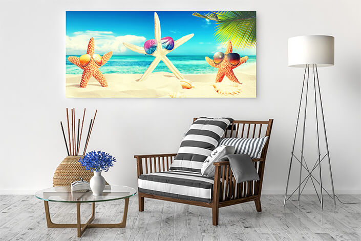 WEB04 0053 ML 0036 46944080 starfish with sunglases on the sunny beach summer holiday AOAY4424