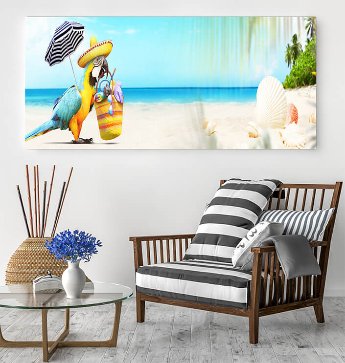 WEB05 0051 ML 0038 46943390 parrot in the sun on tropical beach summer holiday AOAY4422