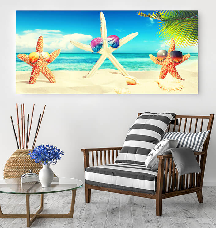 WEB05 0053 ML 0036 46944080 starfish with sunglases on the sunny beach summer holiday AOAY4424