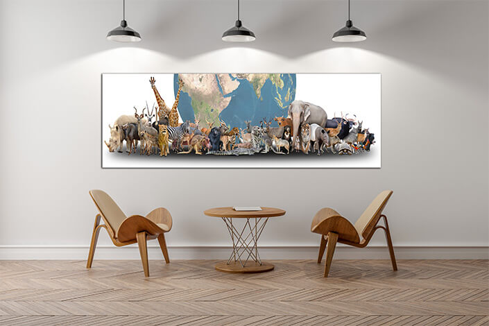 WEB09 0002 MP Panoramic 0004 18375064 animal of the world with planet earth AOAY3512