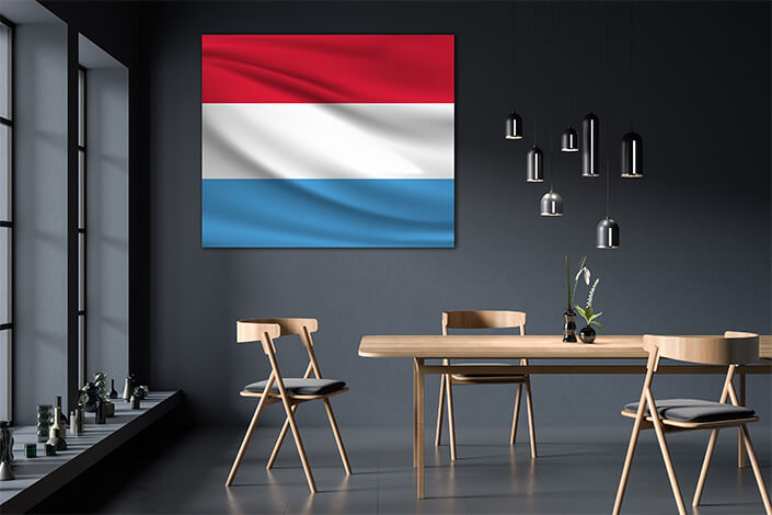 WEB03 0013 MP 0033 Luxemburg waving Flag AOAY4064