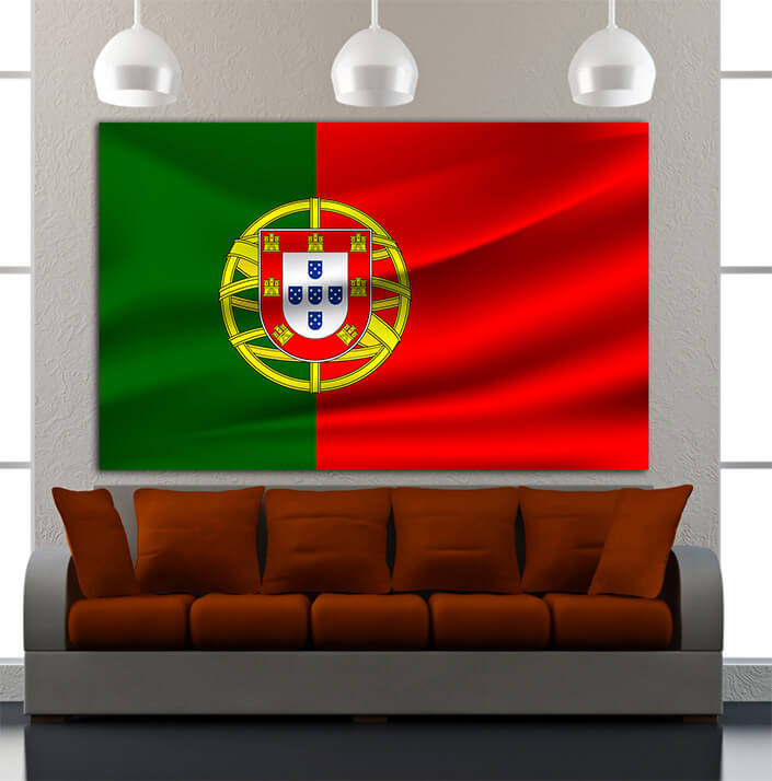 WEB07 0010 MP 0026 Portugal flag waving AOAY4096