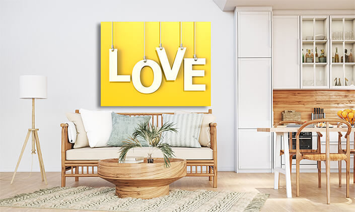 WEB004 0050 MS 0040 15004288 love word in orange background AOAY4690