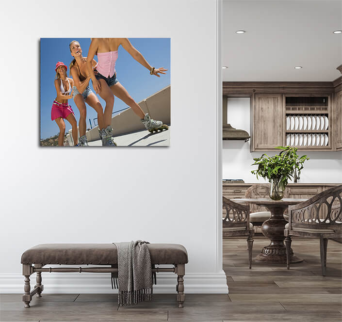 WEB004 0091 ML 0071 10125344 young women on rollerblaeds AOAY6272