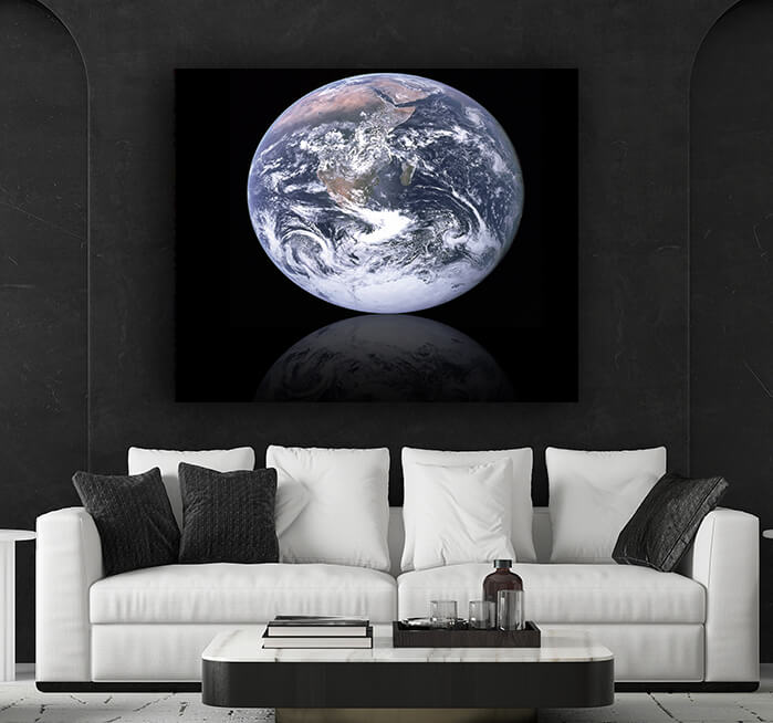 WEB007 0034 MS 0036 2620961 earth reflection AOAY5362