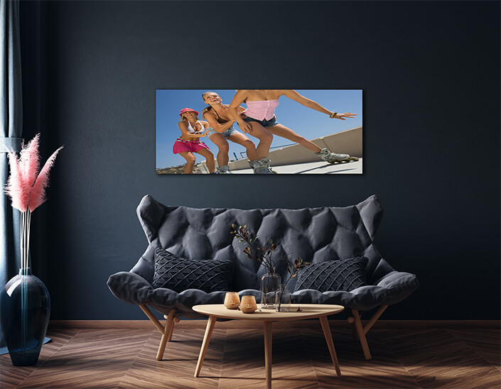 WEB007 0044 ML 0071 10125344 young women on rollerblaeds AOAY6272