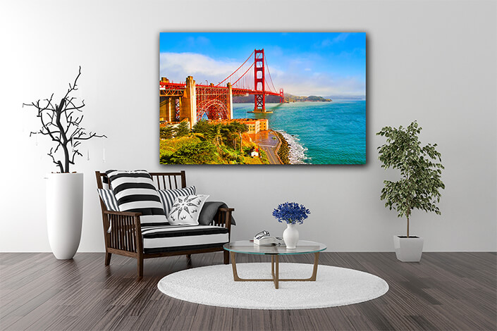 WEB003 0001 ML 0001 47115014 san franciscos iconic golden gate bridge on foggy morning AOAY6322