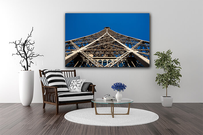 WEB003 0005 ML 0031 10448562 close up on tour Eiffel AOAY5216