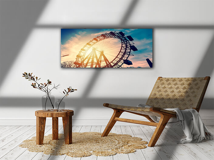 WEB005 0028 ML 0008 46103836 silhouette of a vintage ferris wheel AOAY5284