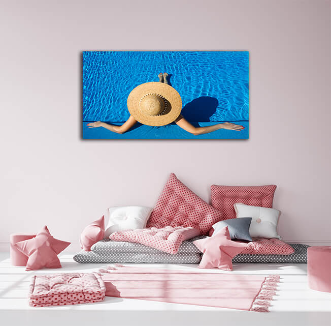 WEB006 0021 MP 0003 4087565 woman at poolside AOAY6658