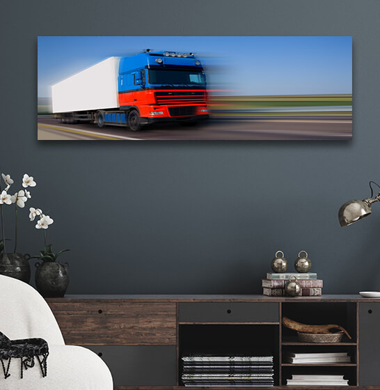 WEB006 0053 ML 0024 36538982 red blue truck AOAY6223