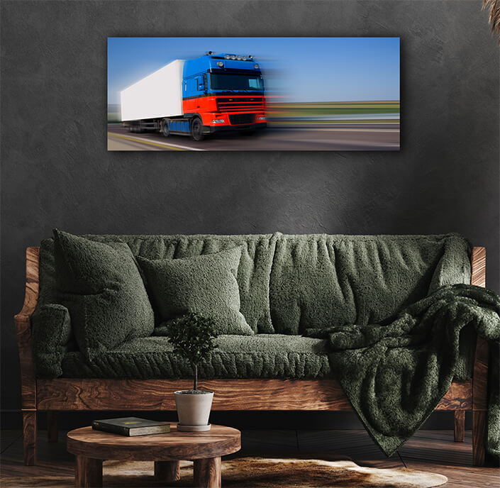 WEB007 0051 ML 0024 36538982 red blue truck AOAY6223