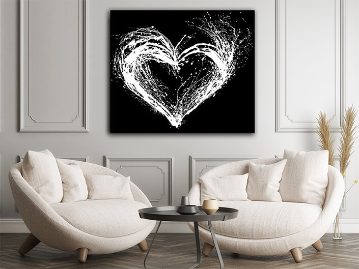 WEB001_0022_MOCKUP_0000_35754196_abstract white heart on black background AOAY8007