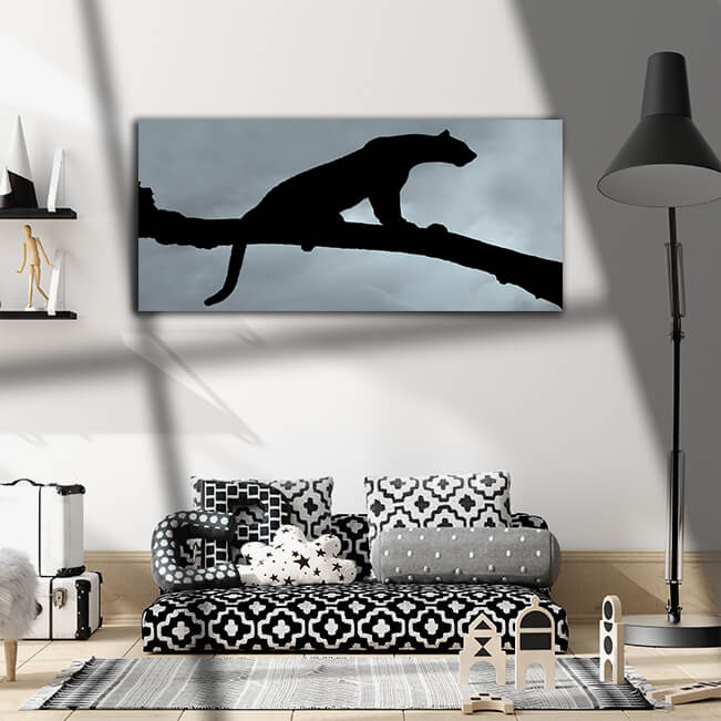 WEB002 0008 ML 0005 39394922 silhouette of a leopard in a tree AOAY4736