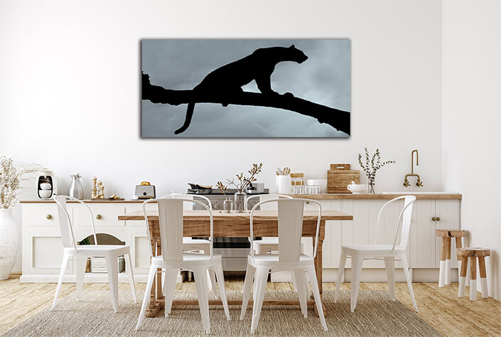 WEB003 0007 ML 0005 39394922 silhouette of a leopard in a tree AOAY4736