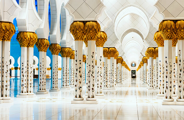 WEB001 0024 15461914 The white mosque AOAY4884