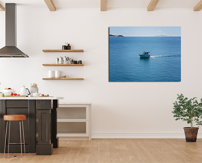 WEB001 0033 MP 0037 33878532 fishing boat returning to the harbour AOAY7766