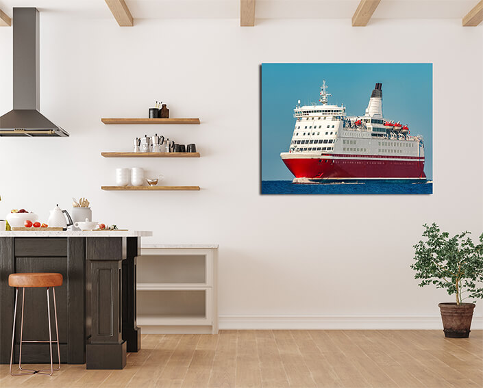 WEB001 0042 MP 0028 35141126 red cruise liner AOAY6303