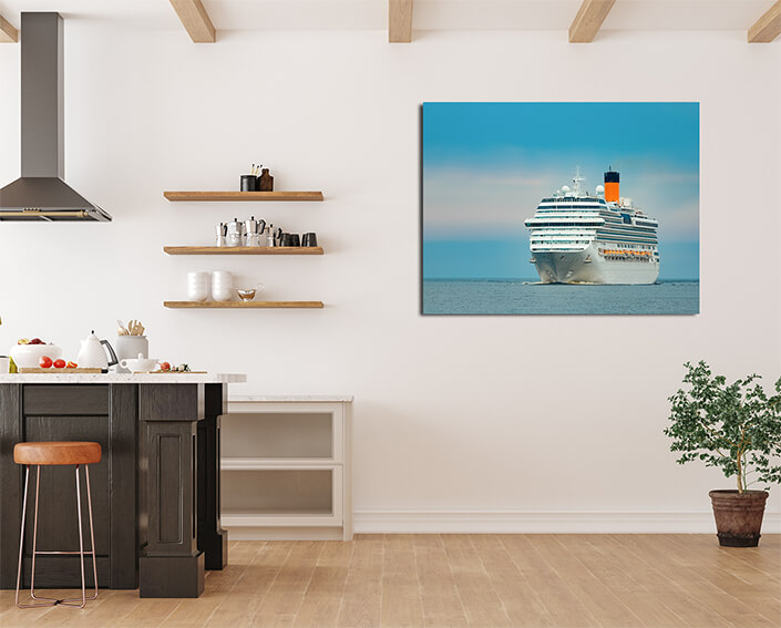 WEB001 0043 MP 0027 35141138 large royal cruise liner AOAY6304