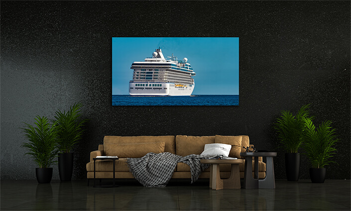 WEB002 0002 MP 0026 35141206 A luxury cruise liner in travel AOAY6305