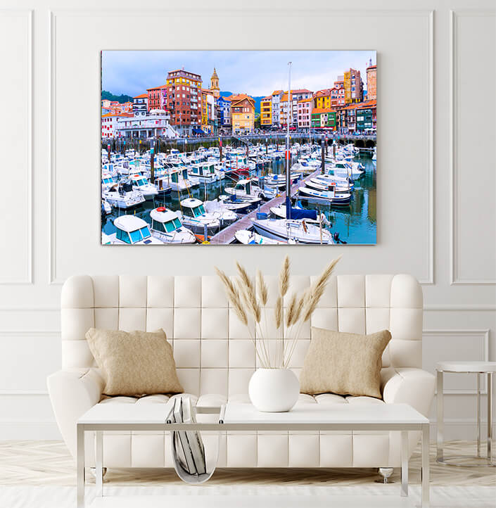 WEB002 0017 ML 0011 43487926 bermeo harbour bermeo spain AOAY6594