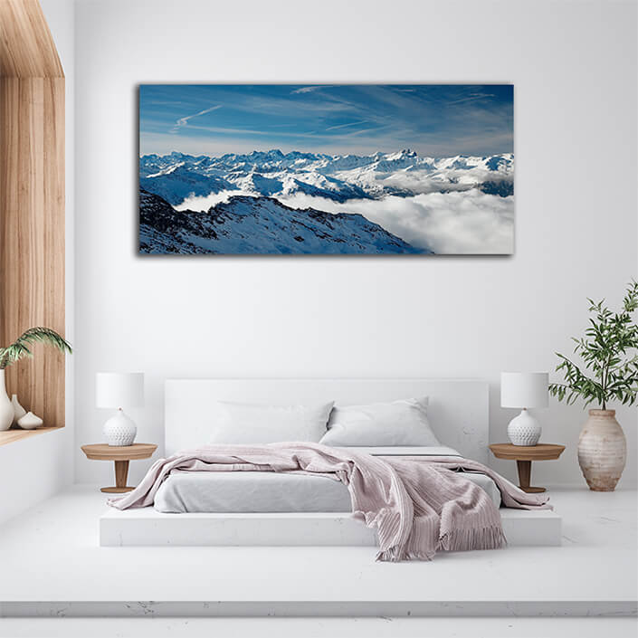 WEB002 0032 MP 0037 7426918 High mountain range in winter AOAY7213